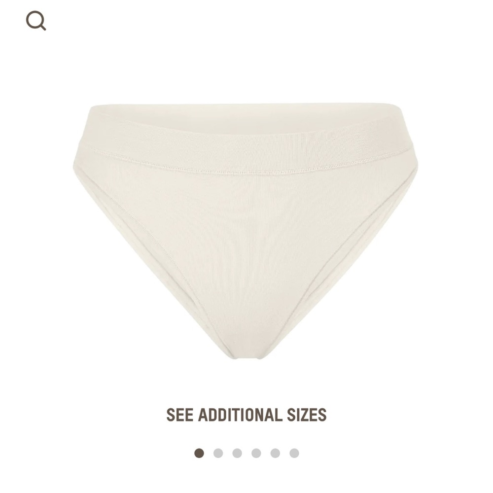 Skims XXS Cheeky Tanga in Bone